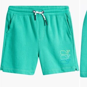 Vineyard vine shorts